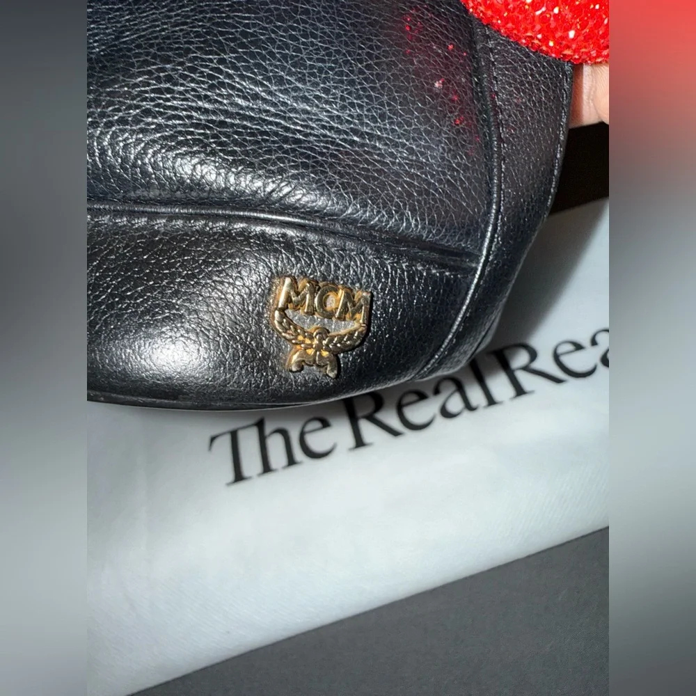 4FER MCM EUC Black Leather Drawstring Bucket Bag w/ dust bag, scarf & charm - Picture 10 of 13